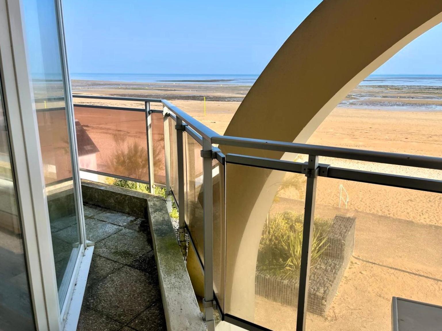 Mettons Les Voiles - Appt Vue Mer Avec Loggia Bernières-sur-Mer 外观 照片