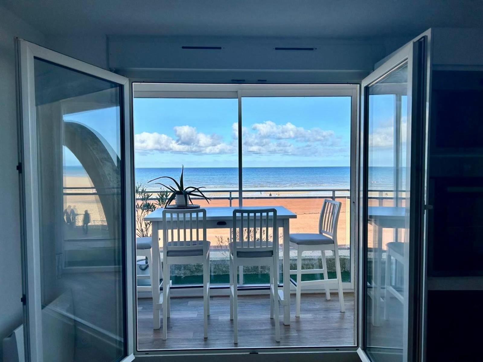 Mettons Les Voiles - Appt Vue Mer Avec Loggia Bernières-sur-Mer 外观 照片